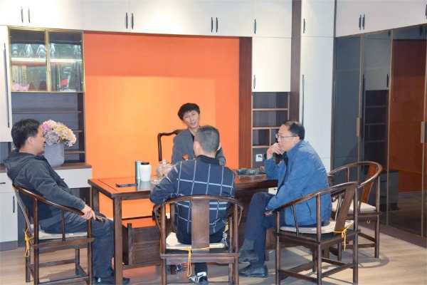 展会速递丨各地客商来优饰工厂参观考察,洽谈合作