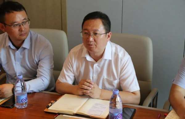 鲁丽木业与法国外贸银行举行会谈