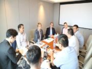 鲁丽木业与法国外贸银行举行会谈