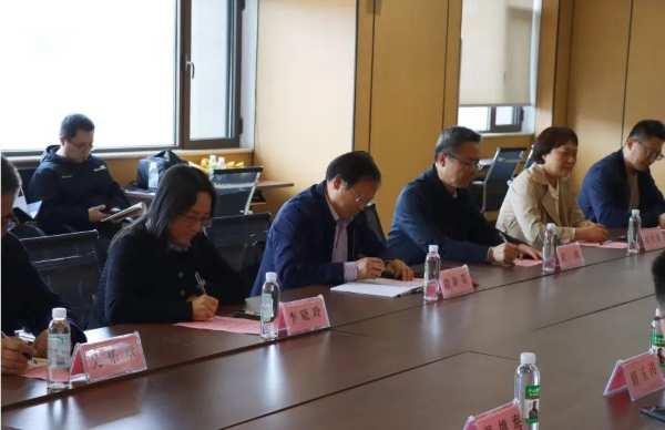 全国人造板标准化技术委员会、临沂市检验检测中心领导一行莅临千山木业调研指导