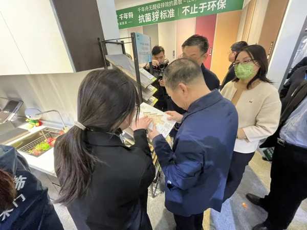 中国正定家具博览会 ，千年舟展位迎来「神秘嘉宾」