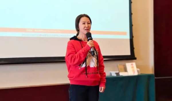 行稳致远 | 鹏鸿销售工作会助力百日冲锋加速度