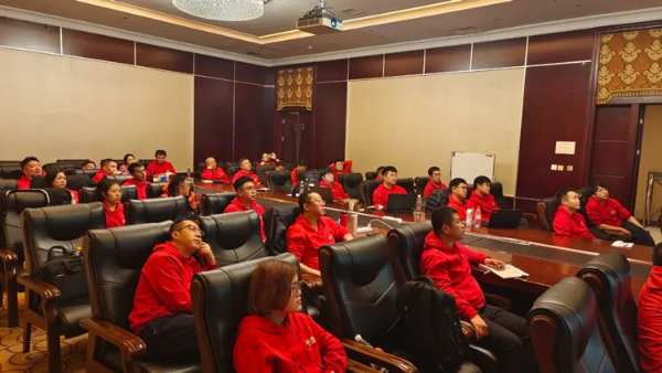 行稳致远 | 鹏鸿销售工作会助力百日冲锋加速度