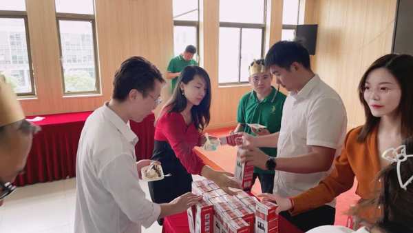 圣鹿7/8月企业生日会丨美好时光 携手同行
