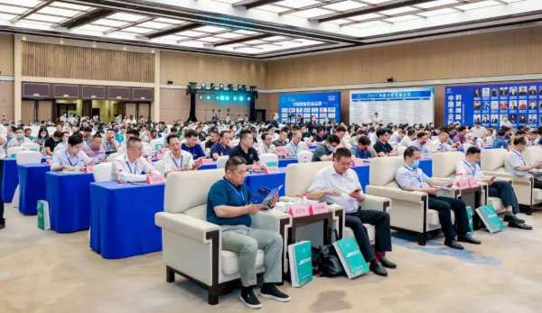 【喜讯】2022世界木地板大会暨首届中国木业科技大会，韩氏板材载誉而归！