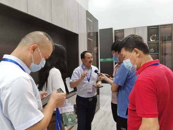 香杉新感觉 健康新定义—壮象醇香板暨壮象家居醇定制新品发布会强势来袭！