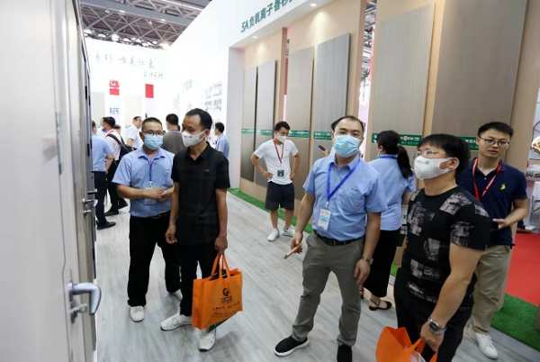 香杉新感觉 健康新定义—壮象醇香板暨壮象家居醇定制新品发布会强势来袭！