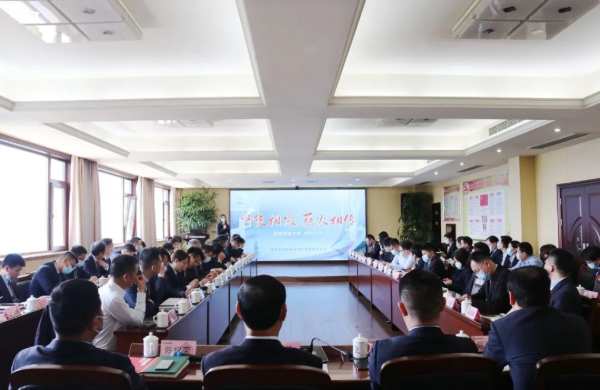 员工述职、市场实战、人才测评——兔宝宝装饰材料销售公司启动营销储备干部项目