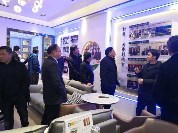藤县县委副书率21人考察团队莅临壮象调研