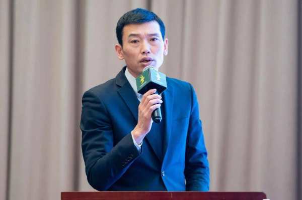 聚势登峰 共赢2022丨兔宝宝家居公司召开全体员工动员大会