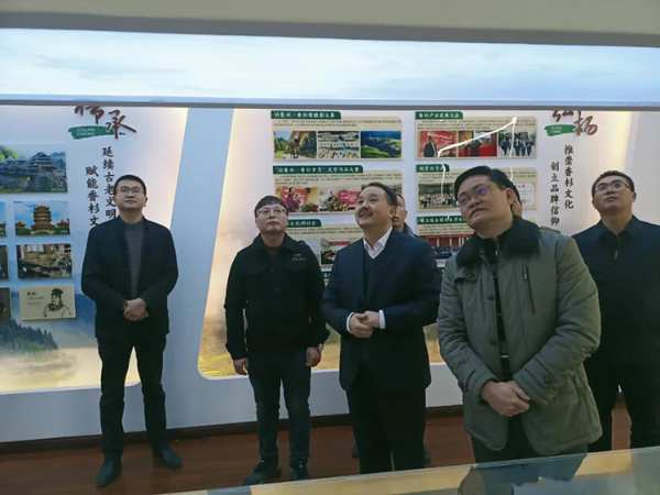 广西隆林县政府考察团到壮象调研