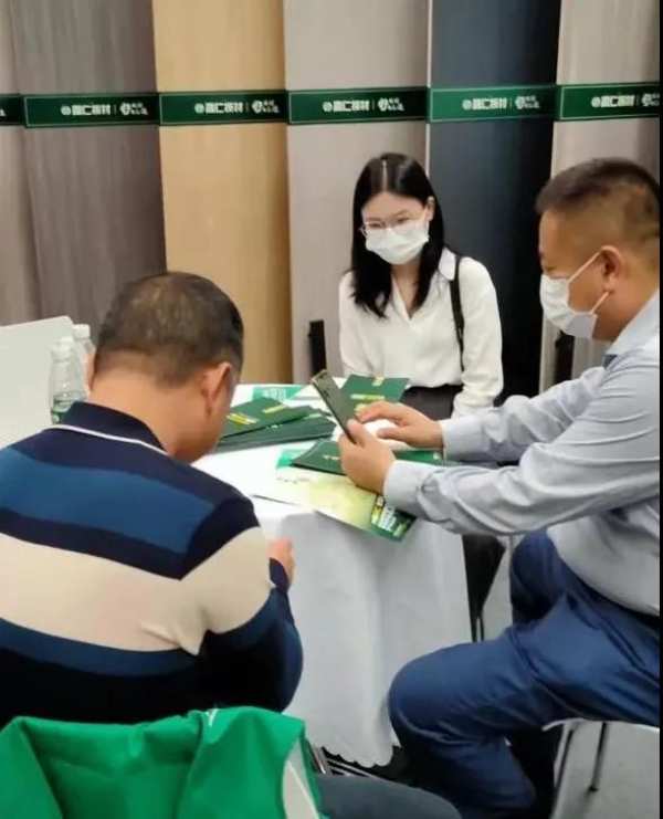 热烈庆祝高仁板材成功参展第18届中国—东盟博览会林产品及木制品展