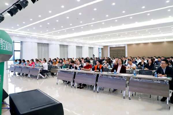 学习无边界，实践得真知；喜迎一众优秀企业家走进雪宝