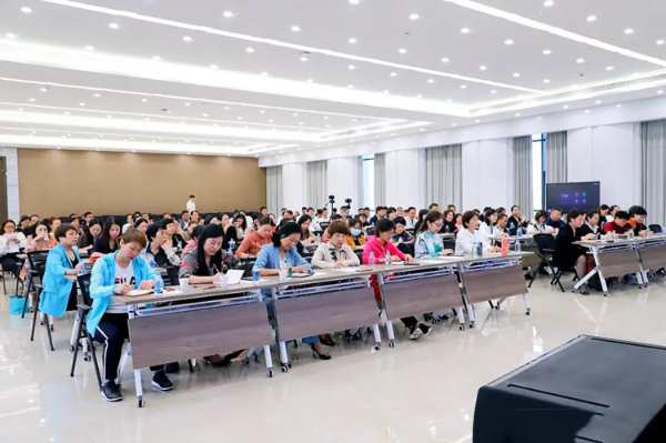 学习无边界，实践得真知；喜迎一众优秀企业家走进雪宝