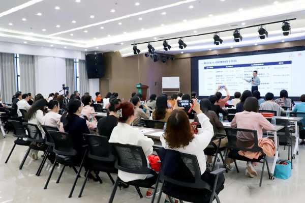 学习无边界，实践得真知；喜迎一众优秀企业家走进雪宝