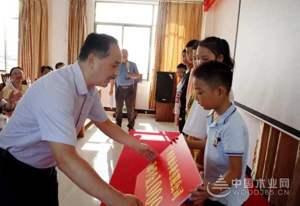 爱心助学，放飞梦想！2021“百企兴百村，壮象助学行”活动温暖启航！