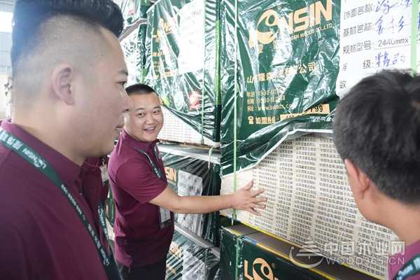 “凝心聚力 再创辉煌”2021年度隆饰品牌大商论坛交流会圆满落幕