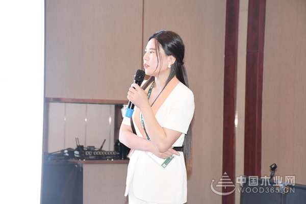 “凝心聚力 再创辉煌”2021年度隆饰品牌大商论坛交流会圆满落幕