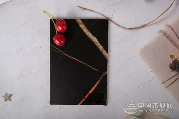 【福威邦高光板】专为颜值而生，打造属于家的高光时刻！