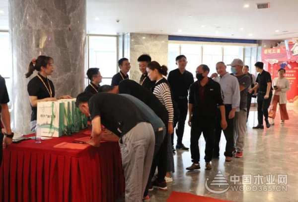 热烈祝贺亦木+商学院开业庆典暨“领航者”**期总裁班培训会圆满结束！