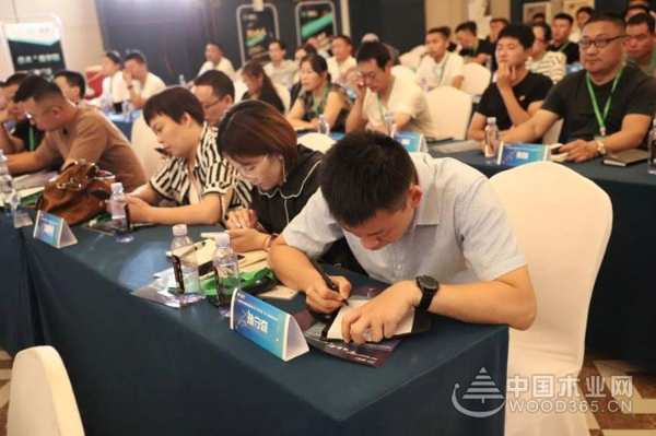 热烈祝贺亦木+商学院开业庆典暨“领航者”**期总裁班培训会圆满结束！