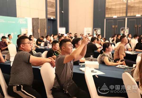热烈祝贺亦木+商学院开业庆典暨“领航者”**期总裁班培训会圆满结束！