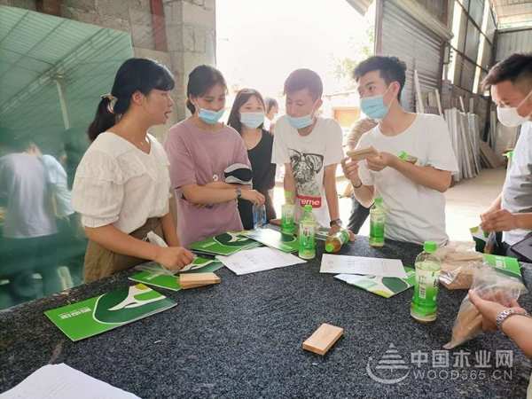 授之以渔，共同成长——鹏森缘板材总经理到访家具厂实地讲解产品优势