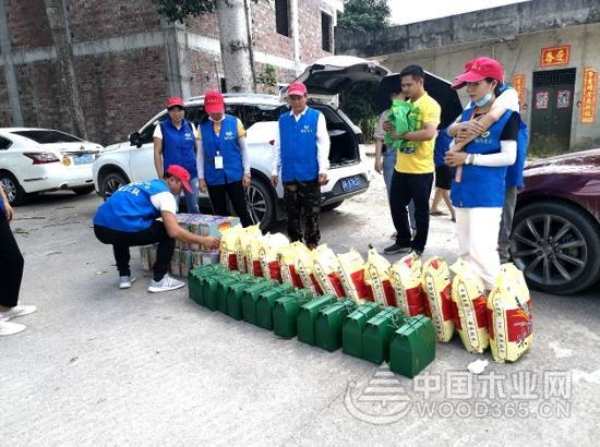 点滴善举成就大爱  将军牌生态板公益行走进粤西