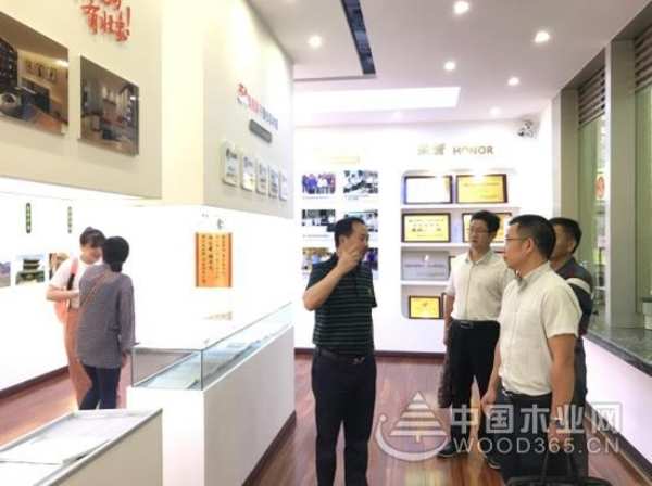 彰显企业责任与担当 壮象扶贫帮困成效显著