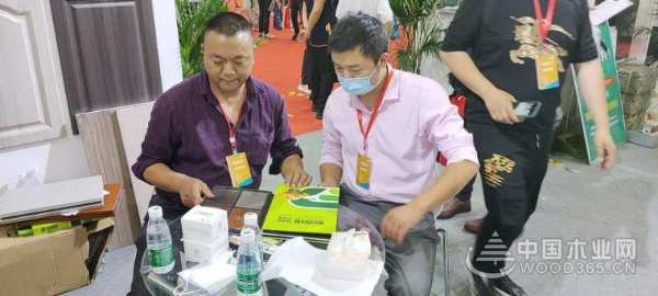 诚意满满！鹏森缘品牌携手华林木业亮相长沙建博会！