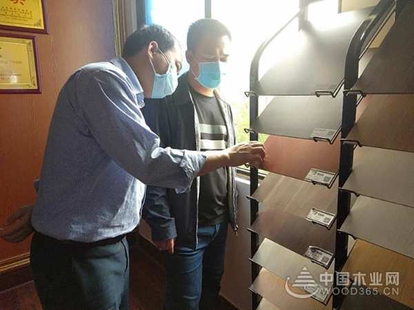 柳城县委副书记、县人民政府代县长阳天一行深入鹏森缘集团调研