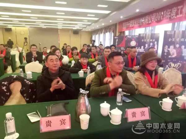 风雪漫天传喜报  恩施飞出金凤凰