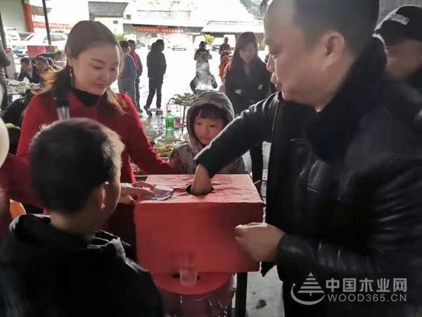 辞旧迎新日,万象更新时——鹏森缘集团·2019-2020年度优秀员工表彰大会暨2020年迎春年会隆重召开