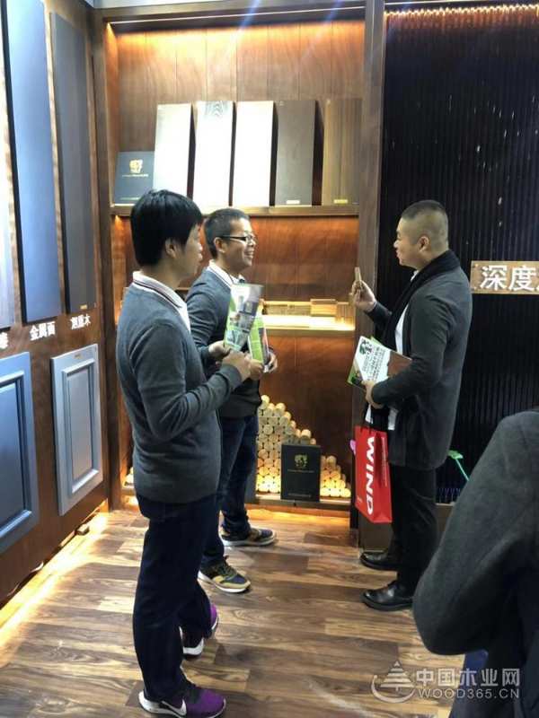 华克木业亮相广州设计周 以实力演绎绿色家装