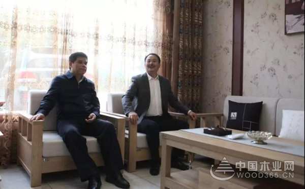 广西自治区纪委副书记到十大生态板品牌壮象调研指导工作