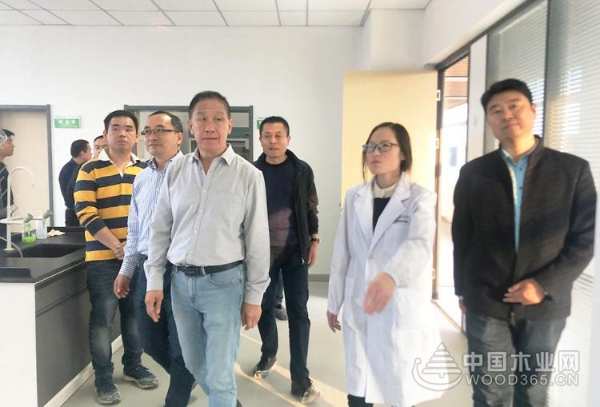 马来西亚家具协会总会李天赐先生莅临俏家&爱格