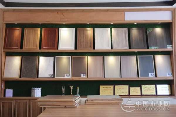 专访|益家居福州首家门店经销商陈东喜