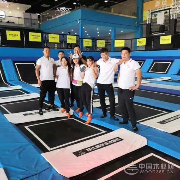“祖国在我心”－群豪木业庆国庆团建活动嗨翻天！