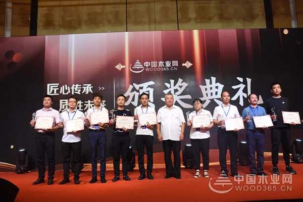 捷报！百强板材荣获“行业畅销板材十大品牌”