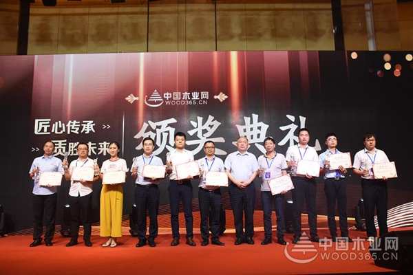 彰显强大品牌实力，金利源包揽“金匠榜”两项重磅大奖！