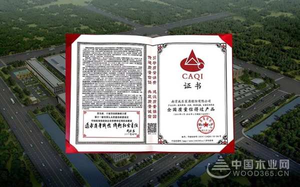 新品频发爆款不断为何这家品牌把原创设计玩得这么厉害