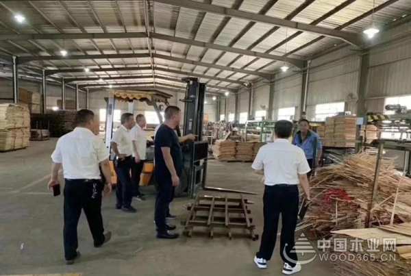金利源董事长亲临一线慰问，点滴关怀沁人心