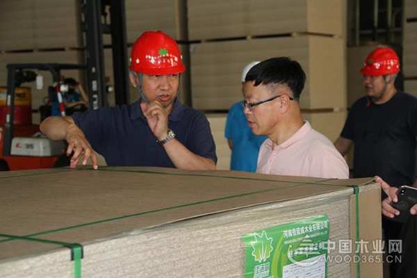 吉林森工人造板集团总经理一行到河南佳诺威木业参观交流