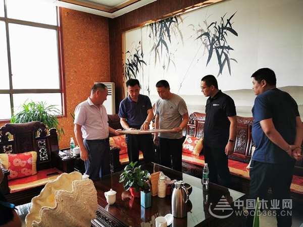 吉林森工人造板集团总经理一行到河南佳诺威木业参观交流