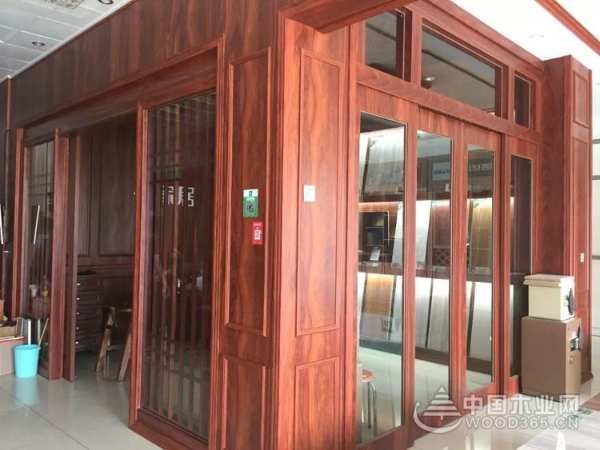益家居仑苍店卢文华：一心一意把品牌做好！