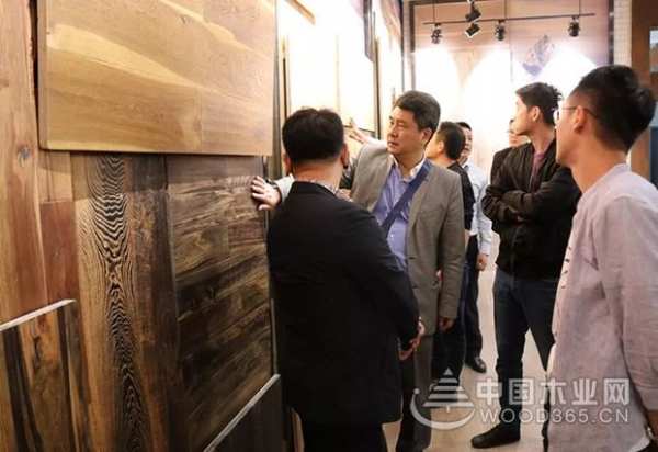 苏装协领导莅临参观兔宝宝推进“战略合作”