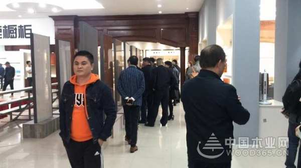 “走近森鹿 合作共赢”——浙江省建筑装饰行业协会设计分会2019年会长会议胜利召开