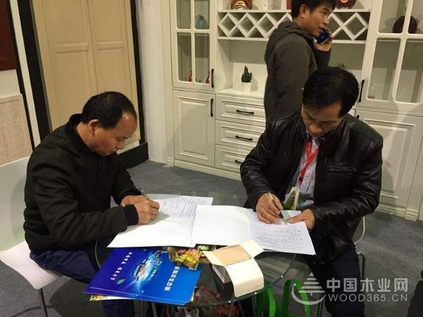 鹏森缘携手湘晨，华林木业在长沙建博会大展拳脚
