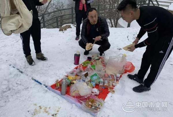 全员蒙山活动——2019群豪木业业务部团建