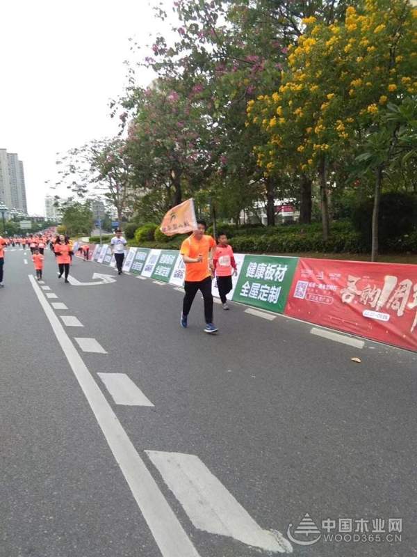 燃！益家居跑团亮相2018晋江马拉松~